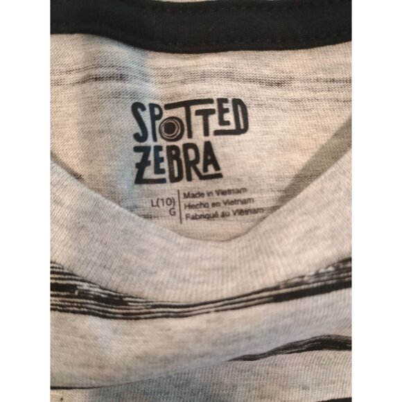 Spotted Zebra Striped T-Shirt Large (10) - Picture 2 of 3
